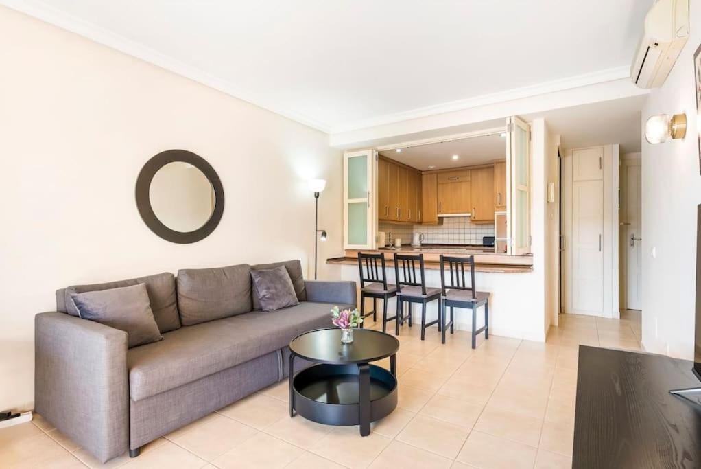 Bright And Welcoming Holiday Home Puerto de Santiago  Buitenkant foto