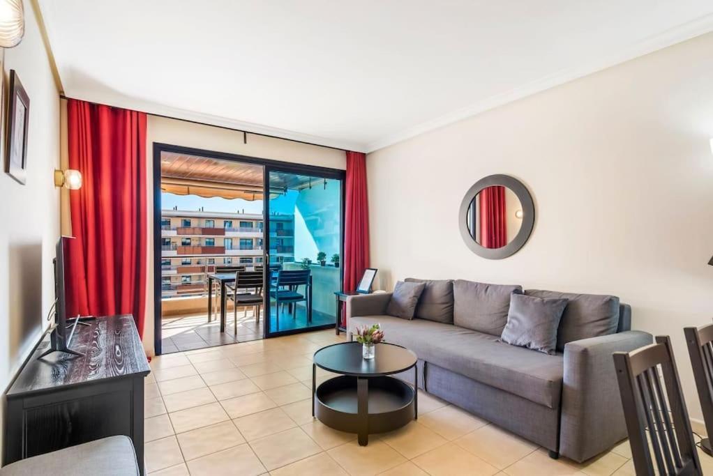 Bright And Welcoming Holiday Home Puerto de Santiago  Buitenkant foto